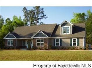 1606 Dulles Rd, Hope Mills, NC 28348
