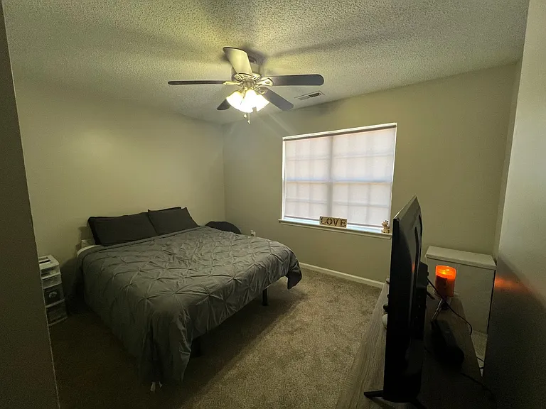 205 Meadowbrook Ln — Photo 7