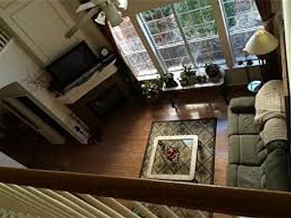 2nd image of 8124 Dogwood Ln