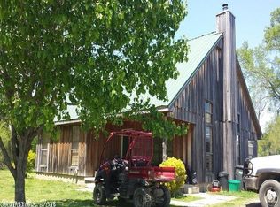 76 E Main St, Greenbrier, AR 72058