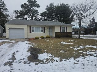 111 Castleton Dr, Toms River, NJ 08757