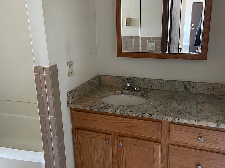 872 State St #874-D — Photo 4