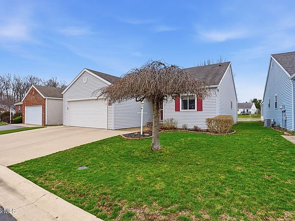 3rd image of 1331 Countryside Dr
