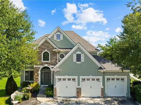 1213 Thompson Cir, Raymore, MO 64083