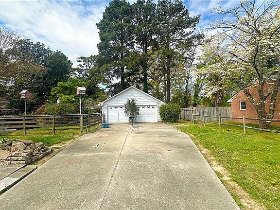4th image of 164 Colony Road