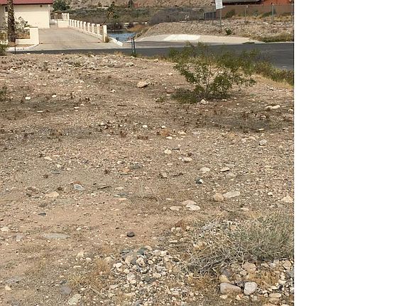 2nd image of 870 Riverfront Dr