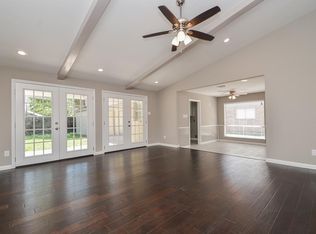 7615 Bankside Dr, Houston, TX 77071