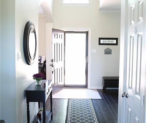 4th image of 6 Blue Meadow Ct