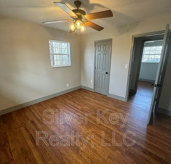406 Dodson Ave — Photo 18