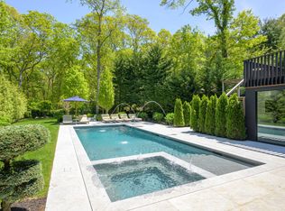 18 Knoll Rd, Southampton, NY 11968