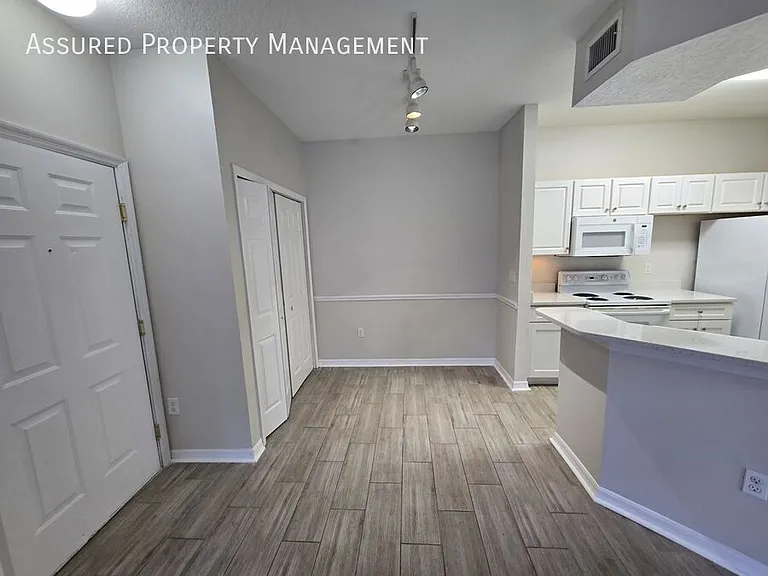 5578 Metrowest Blvd #102 — Photo 10