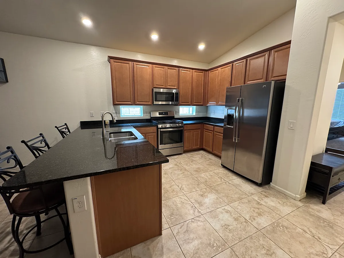 Building Photo - 36825 N Yellowstone Dr
