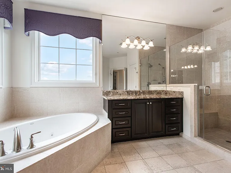 8319 Quarry Manor Ter — Photo 41