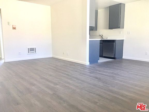 3rd image of 14333 Friar St APT 206