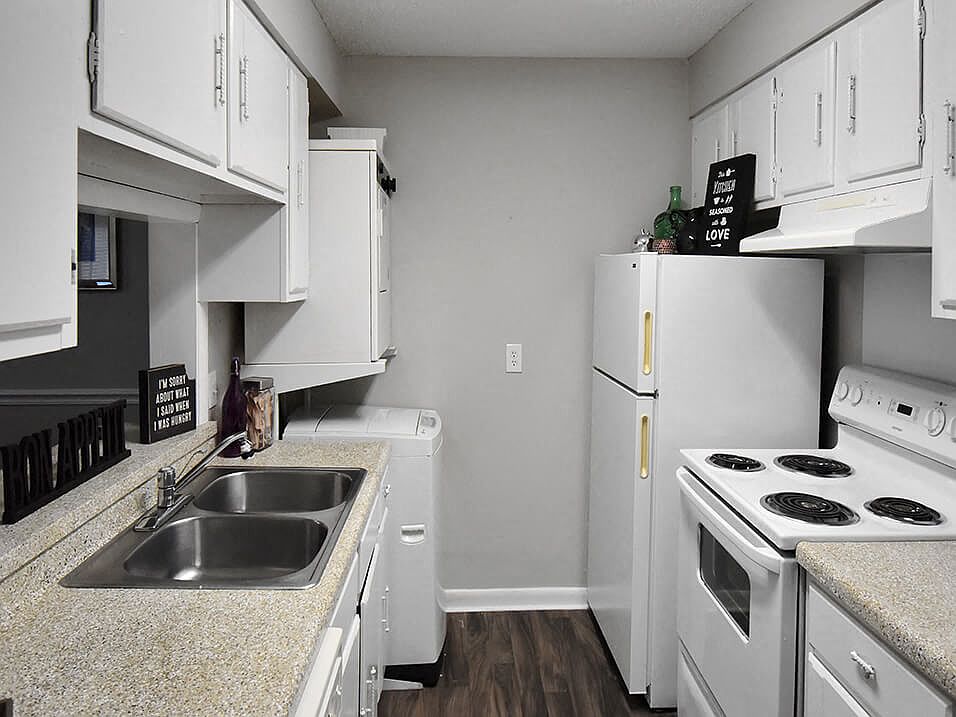 Lots of Cupboard Space!