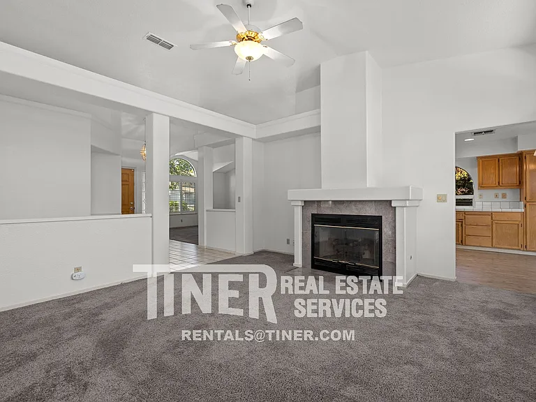 180 Briggs Ranch Dr — Photo 2