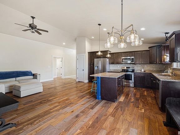 4th image of 224 Juniper Peak Ct