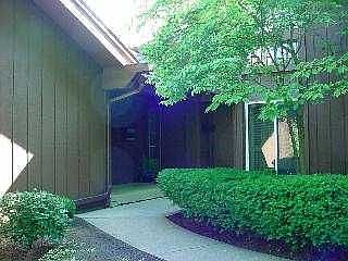 2nd image of 4058 Newcastle Dr APT 1