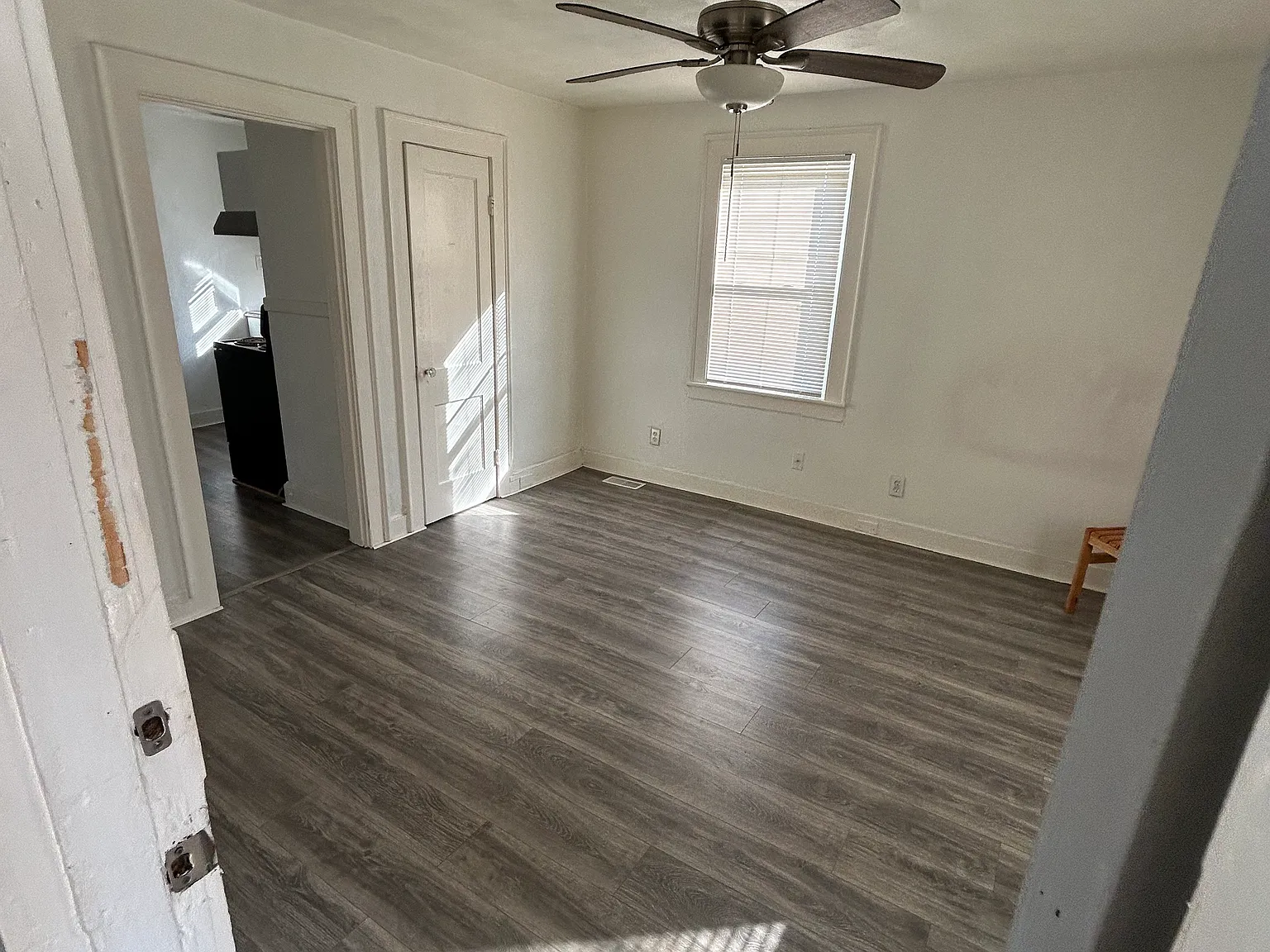 1 bed, 400 sqft, $1,200 — Photo 3