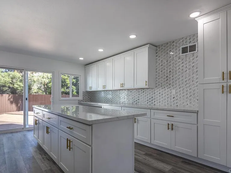 1737 Grove Rd #1 — Photo 6