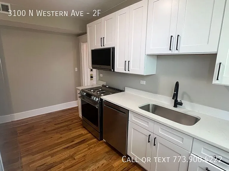 3100 N Western Ave #2F — Photo 5