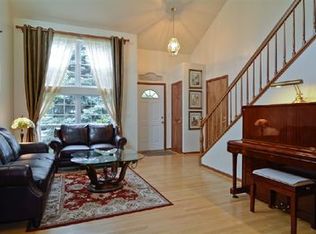 674 Nichole Ln, Geneva, IL 60134