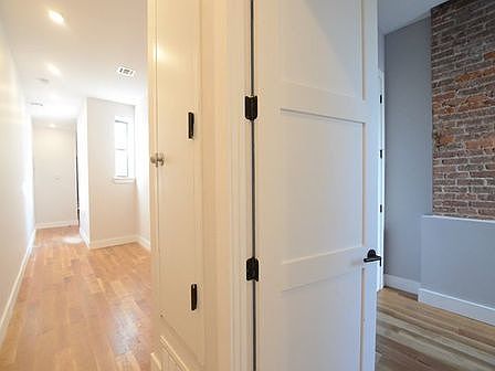 4th image of 679 Halsey St #Tr