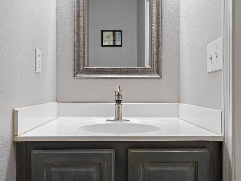 852 Silvercliff Way — Photo 49