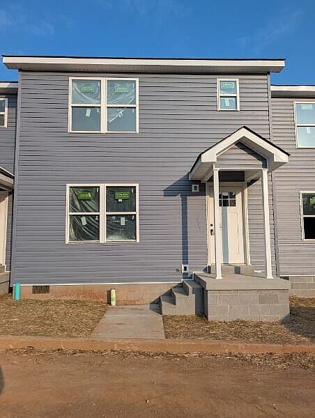 1st image of 579 Beech St