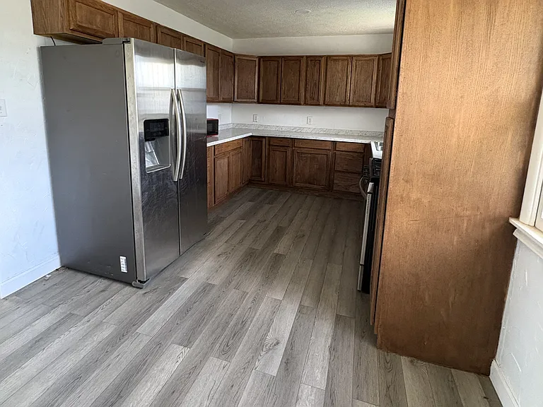 2209 N Dwight St — Photo 3