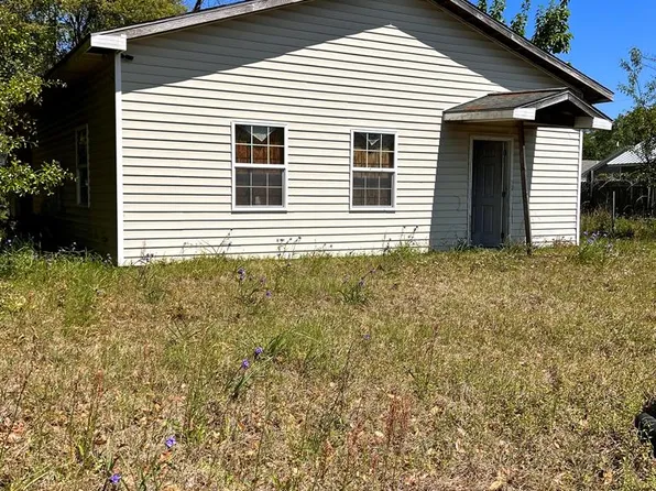 503 Hunter St E, Douglas, GA 31533