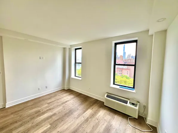 45 West 81st Street image 2 of 15