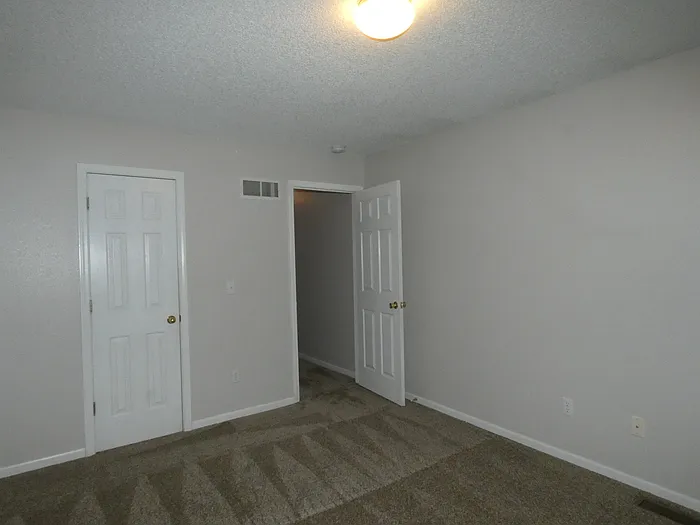 833 Spring Ct — Photo 13
