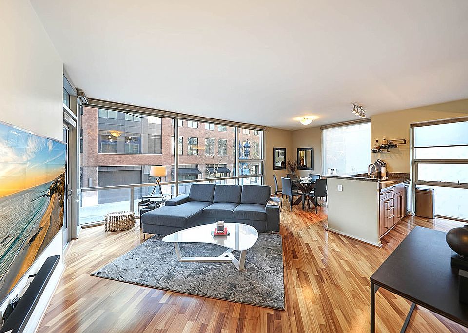 1st image of 321 10th Ave Unit 202