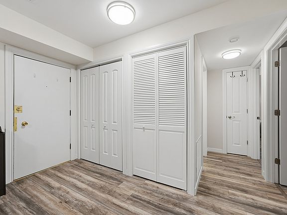 2nd image of 1255 W Prospect Ave APT 101