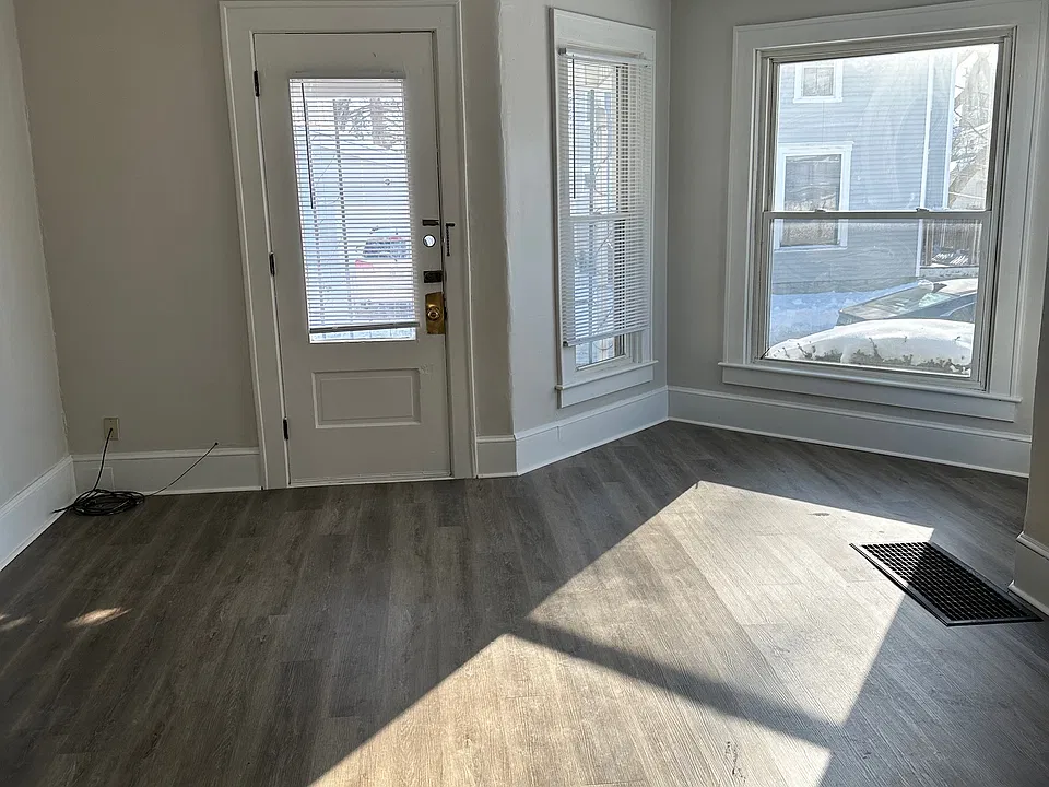 118 W Brown Ave #118