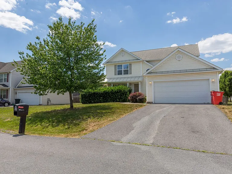 59 Stork Ln — Photo 2