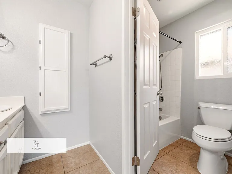 16933 Farwell St — Photo 15