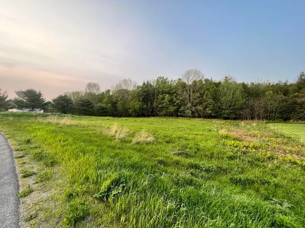 30 Brittany Drive, Skowhegan, ME 04976