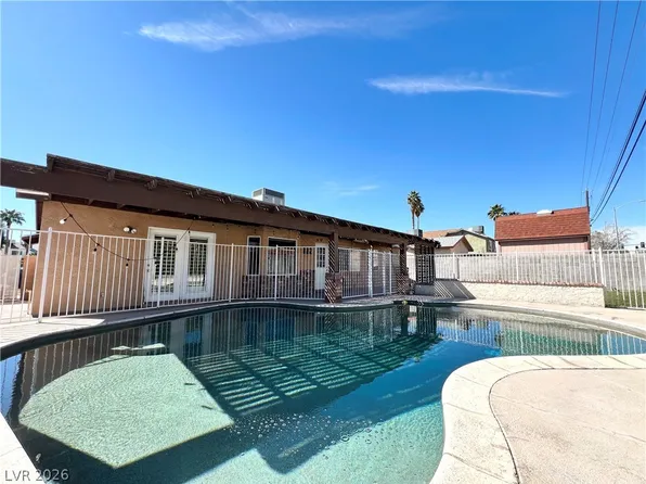 6446 Meadow Lark Ln, Las Vegas, NV 89103