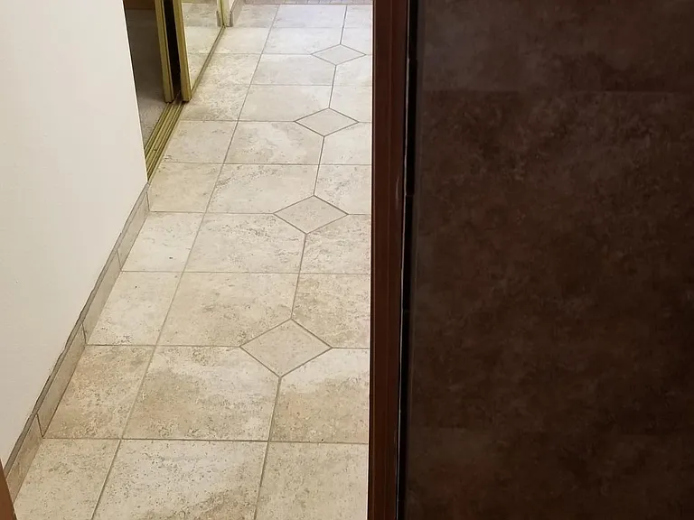 835 Country Club Dr SE #2A — Photo 16