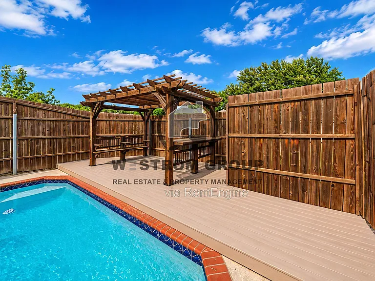 1257 Christopher Ln — Photo 32