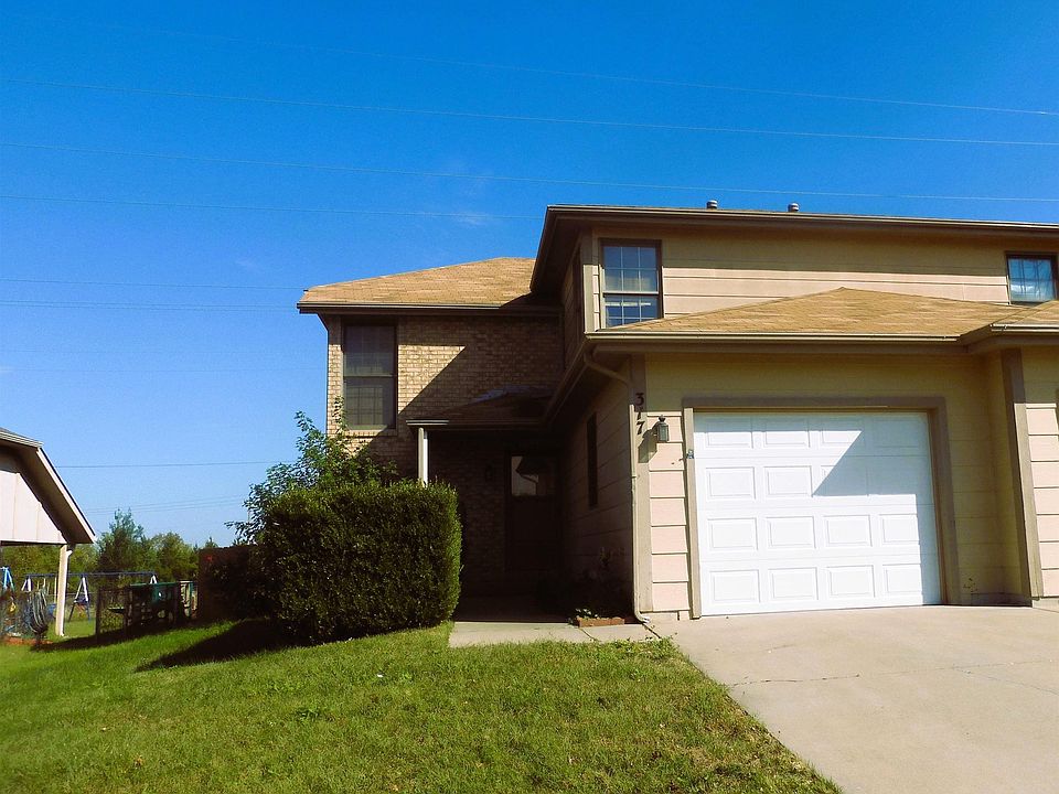 1st image of 317 Commanche Ct