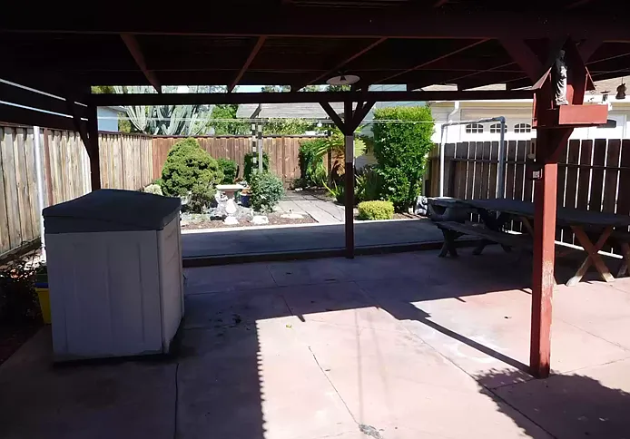 1774 Bancroft Ave — Photo 5