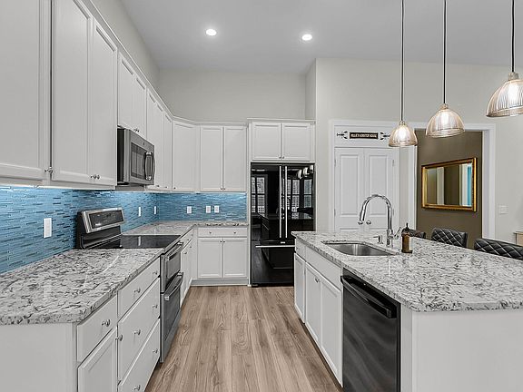 5th image of 3013 Aura Ln