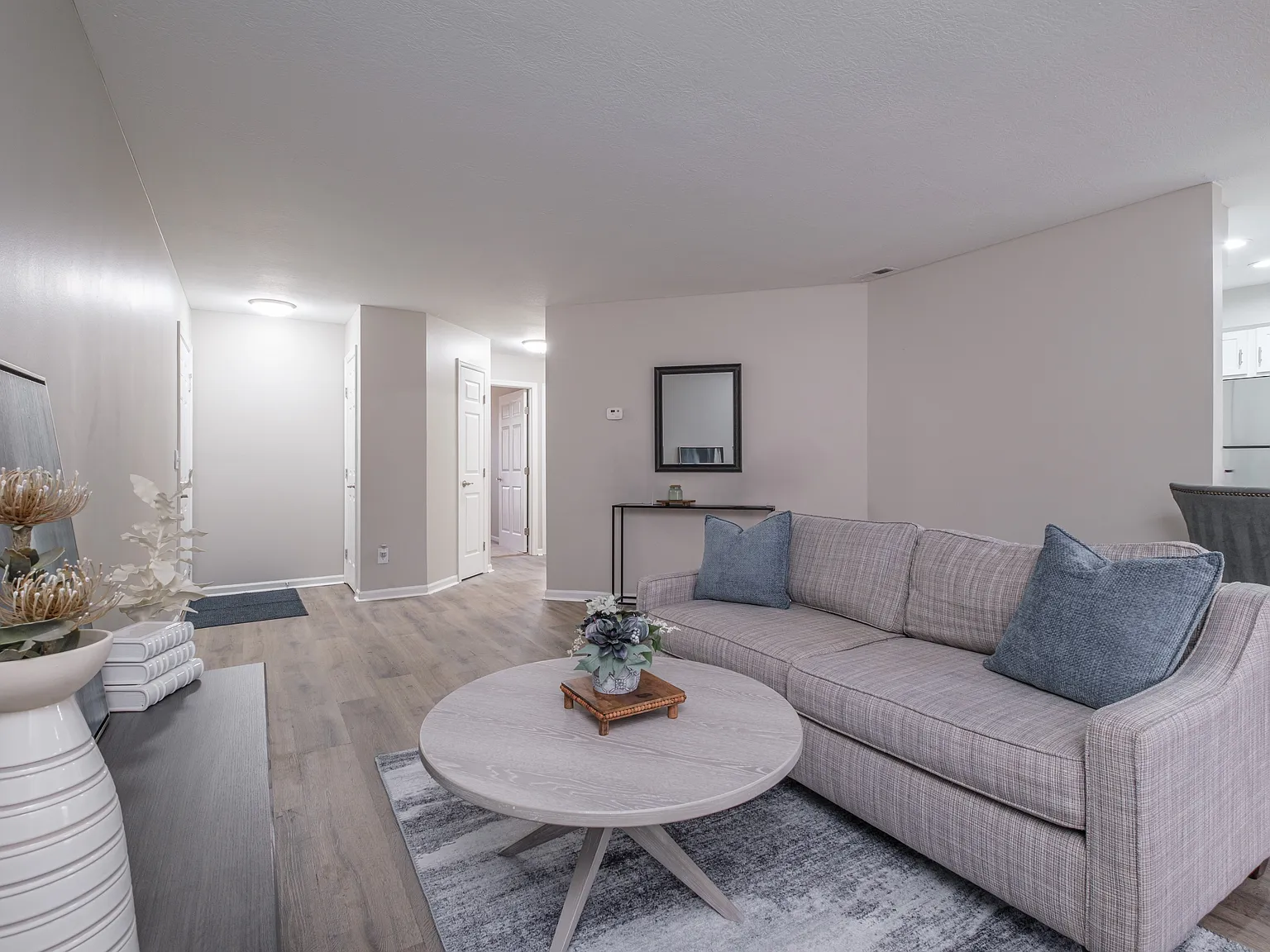The Residence at Christopher Wren Apartments — Photo 4
