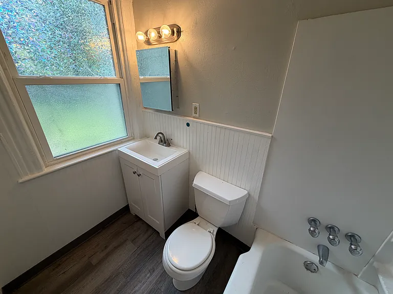 17 Crescent Ave — Photo 10