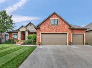 3229 N Flat Creek St, Wichita, KS 67205