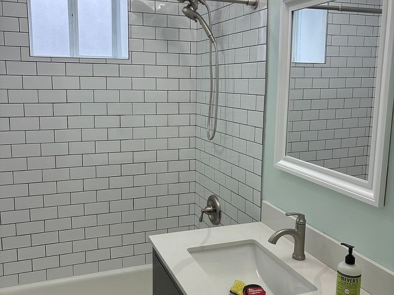 5th image of 2019 W Norwood St #1