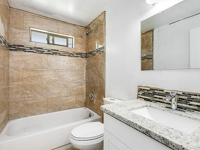 6204 S 118th Pl — Photo 9